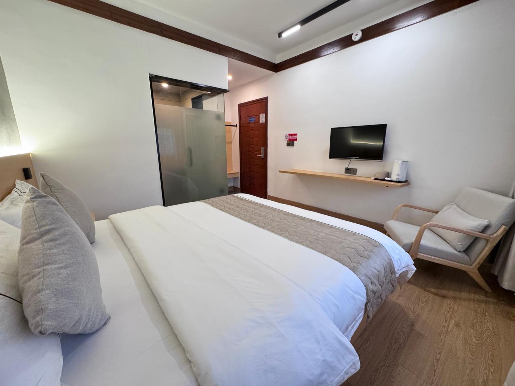 Phoenix Haven Fenghuang County Exterior photo